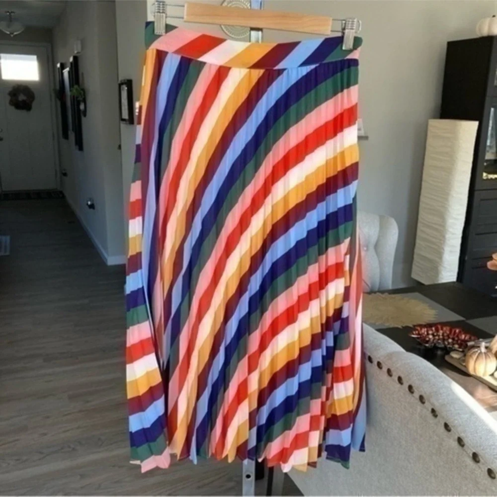 ✨Forever 21 Rainbow 🌈 striped Pleated A-Line Midi Skirt